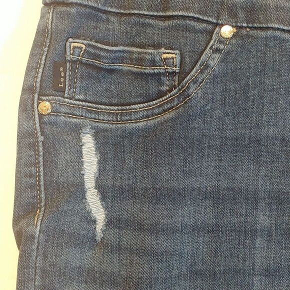 Lee. Stretchy Fit Jeggings. Elastic waist. Size Medium - Picture 5 of 13